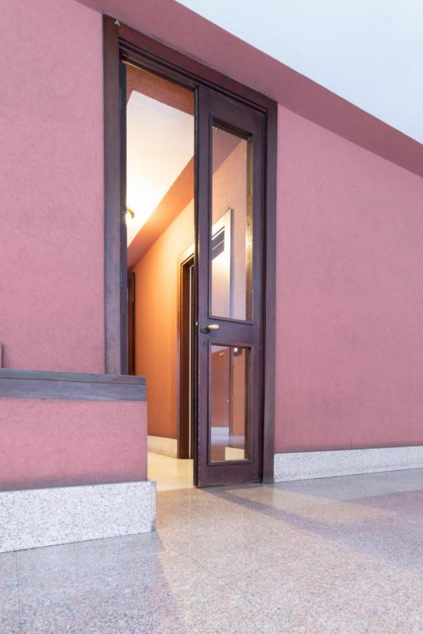 Stylish Loft Apartment Milan Exterior photo